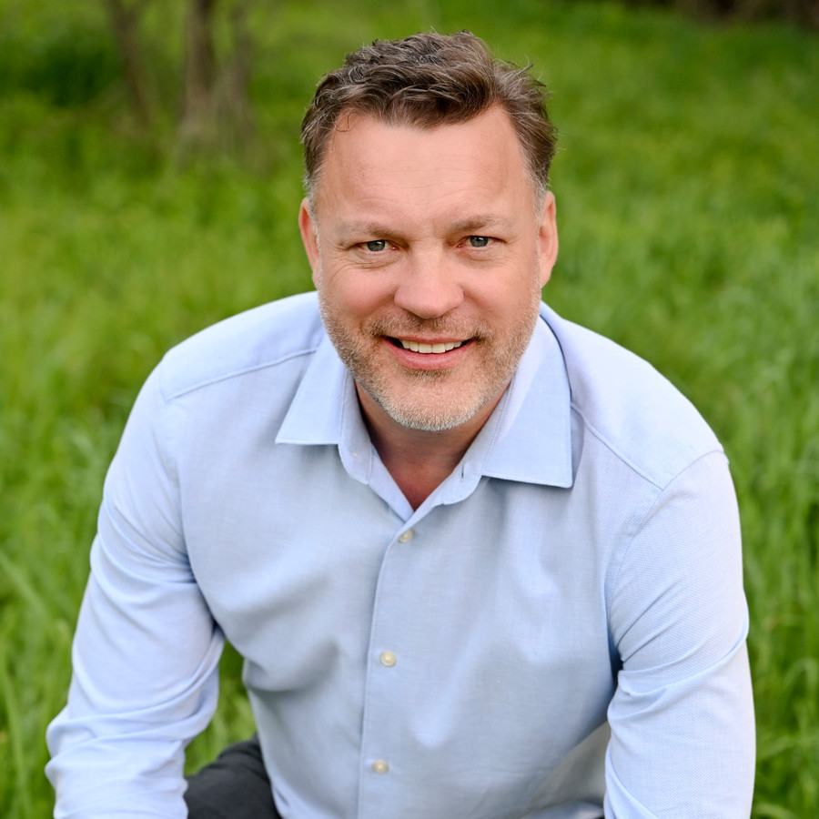 Dr. Robert M. Flynn