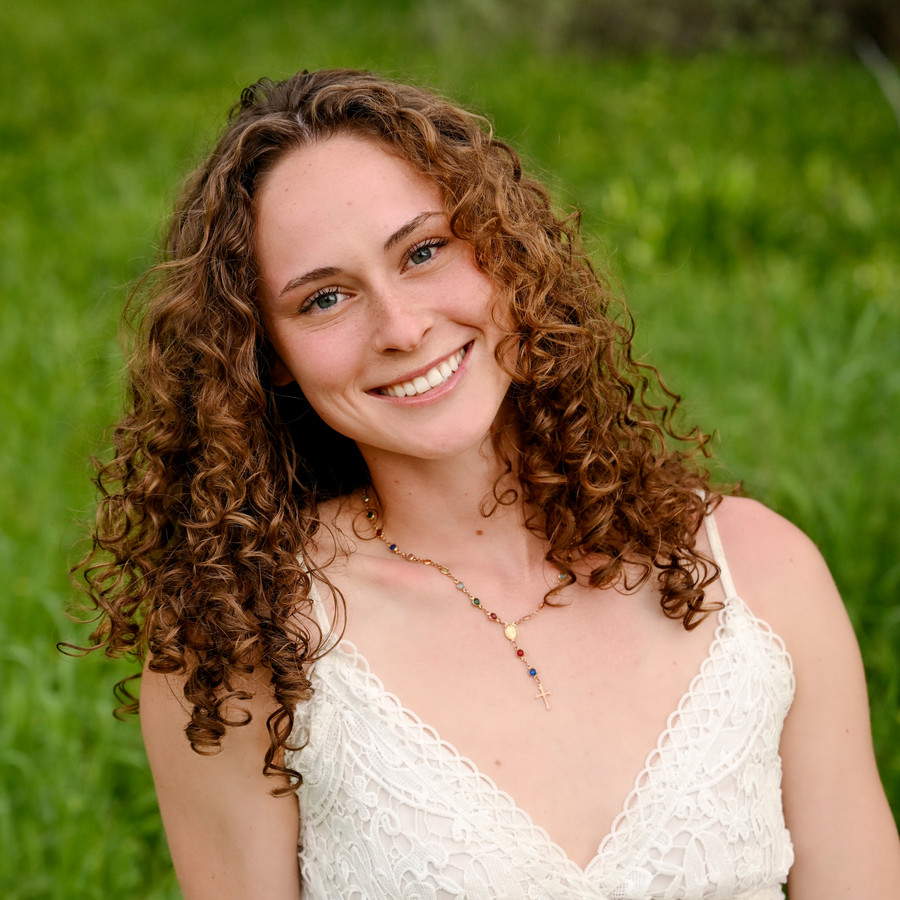 Zoie, dental assistant