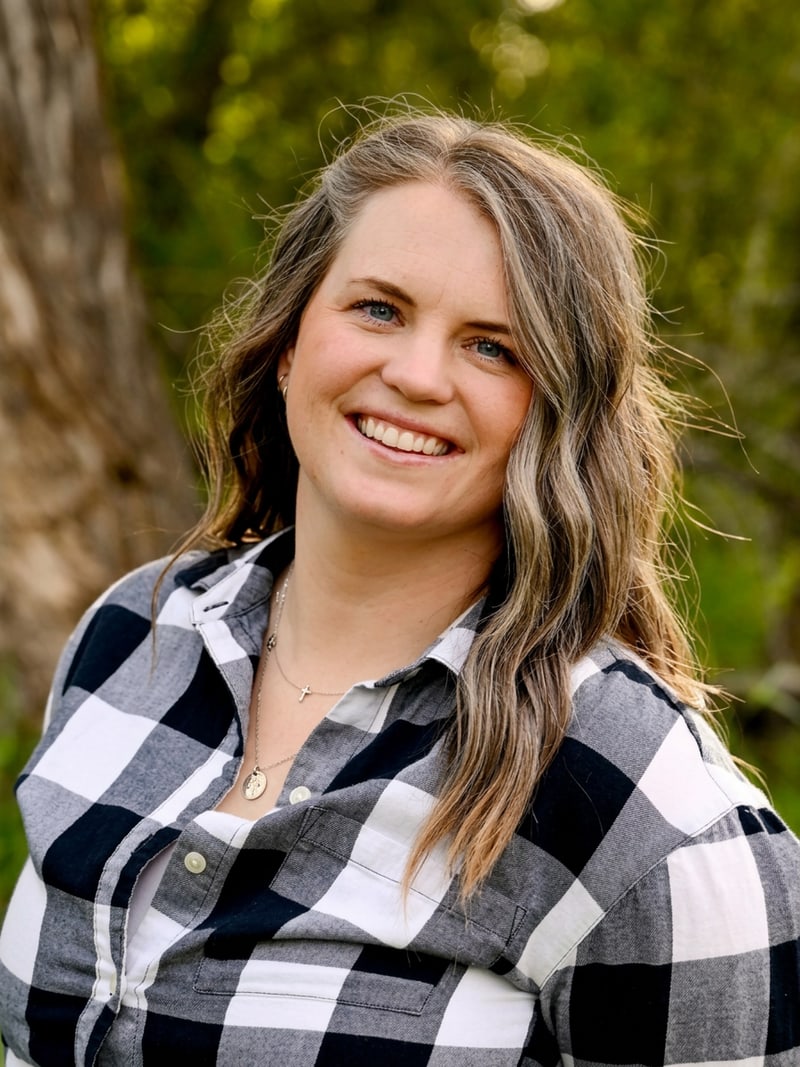 Morgan, dental assistant and phlebotomist