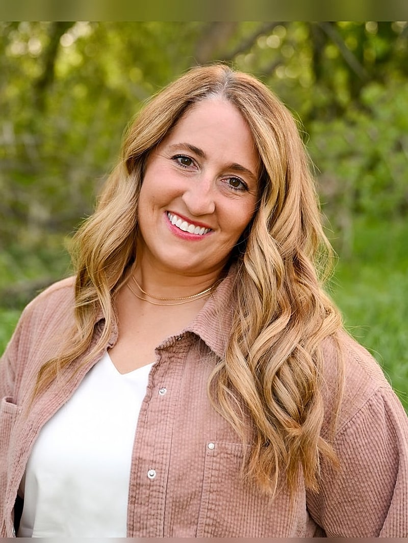 Baylie, insurance and finance manager
